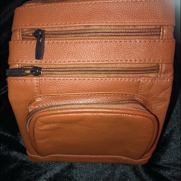 🌺BRAND NEW🌺 Maze Exclusive SuperSoft Crossbody - Picture 3 of 8